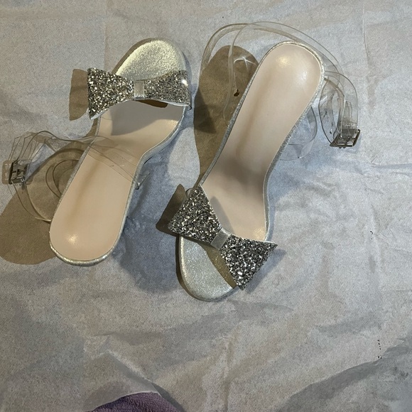 Silver Chunky Heels- Ankle Strap with glitter bow - Picture 4 of 7